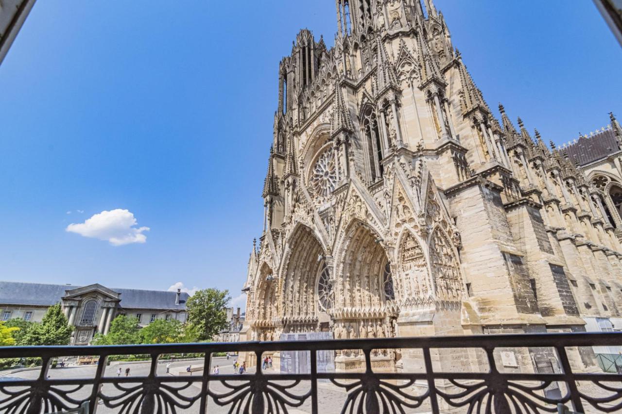Au Pied De La Cathedrale #vuemagique Appartement